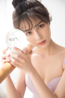 成熟老年妇女